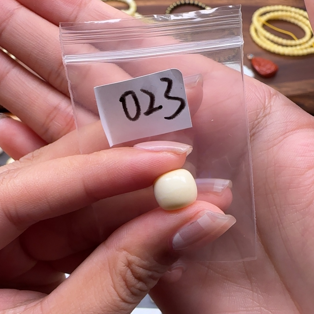 琥珀未镶嵌珠宝奇石9.8mm