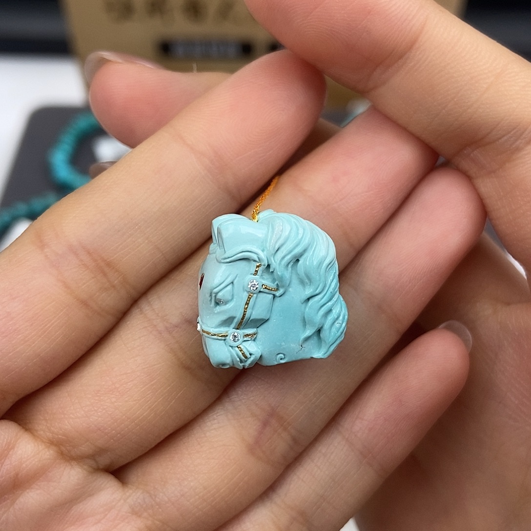 绿松石未镶嵌珠宝奇石