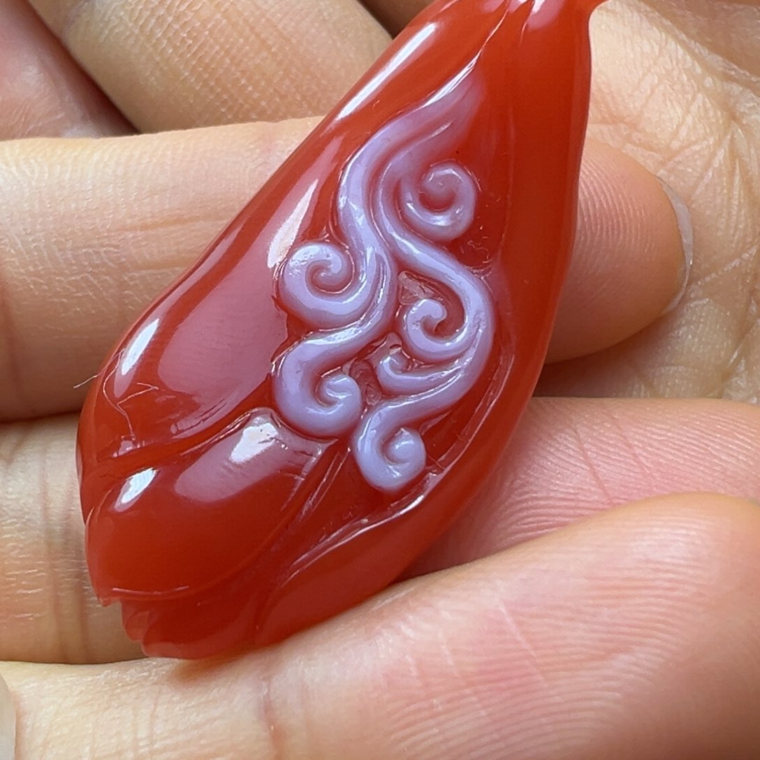 南红玛瑙吊坠未镶嵌