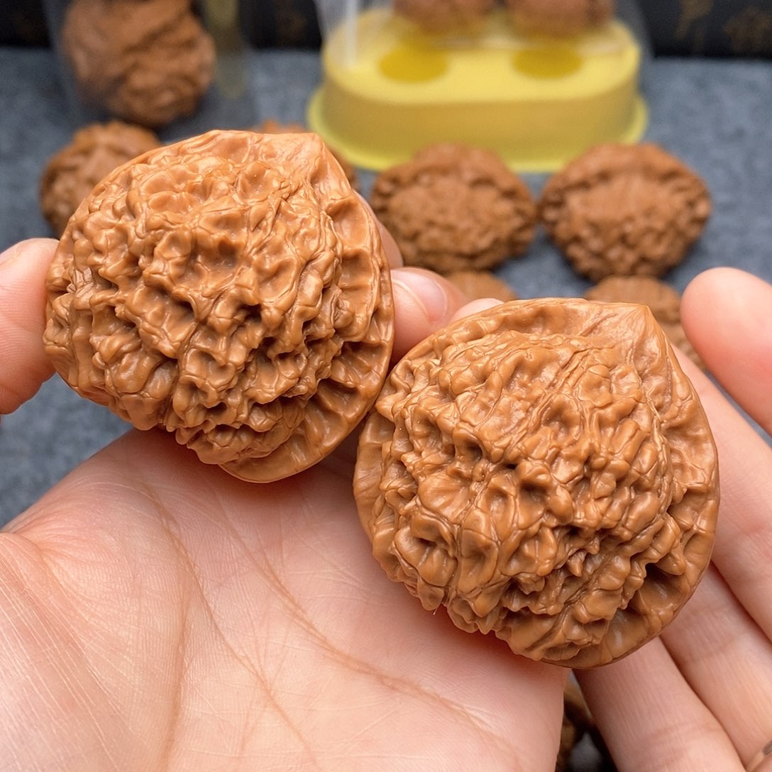 文玩核桃把件官帽48尺精品