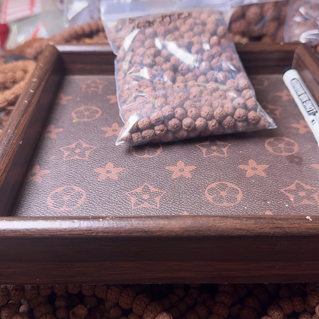 失***憶金刚菩提吊坠119克2挑有瑕疵