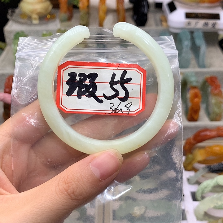 未镶嵌蛇纹石玉手镯