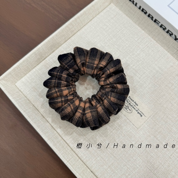 橙小兮原创 秋冬磨毛棋盘格甜美可爱肠圈发圈