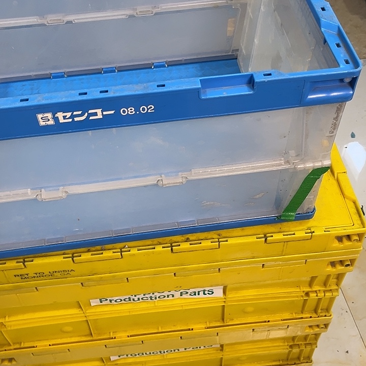 Q***9厚款家用五金工具箱1个瑕疵