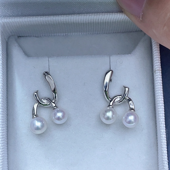 银S925镶嵌淡水珍珠耳饰
