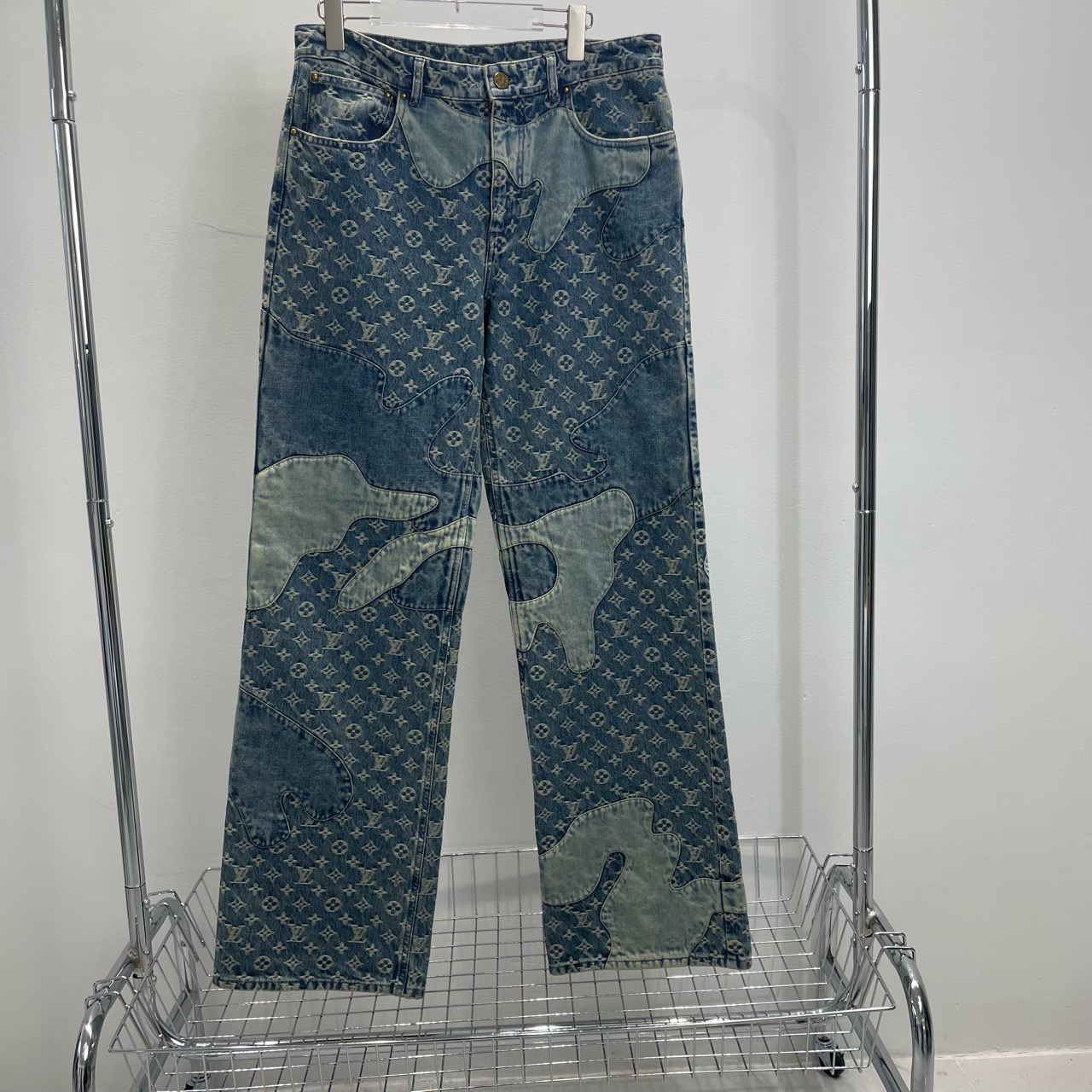 全新未使用 lv louis vuitton 蓝色解构nigo牛仔裤尺码30 yy00111
