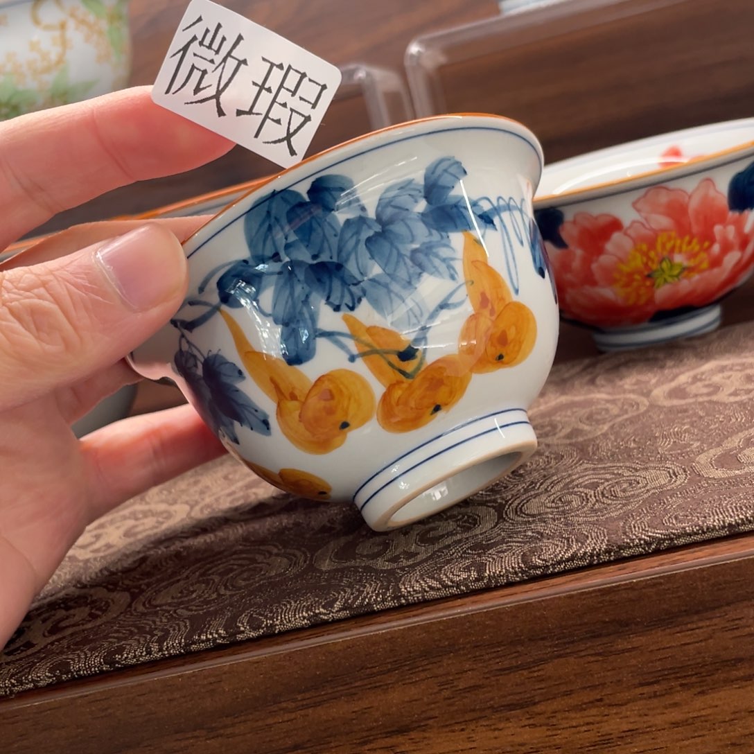 釉下手绘茶具微瑕
