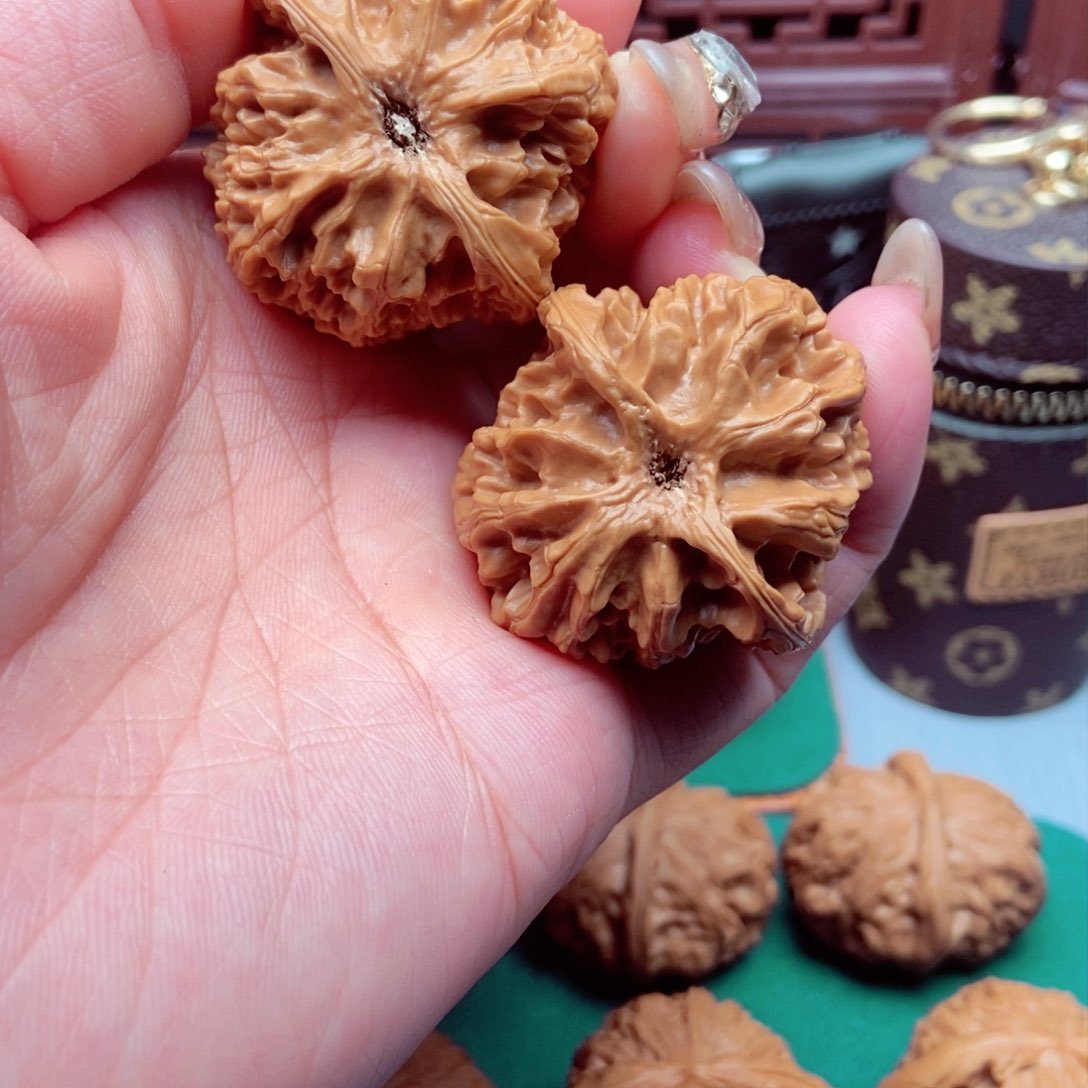 文玩核桃吊坠苹果精修已打底39