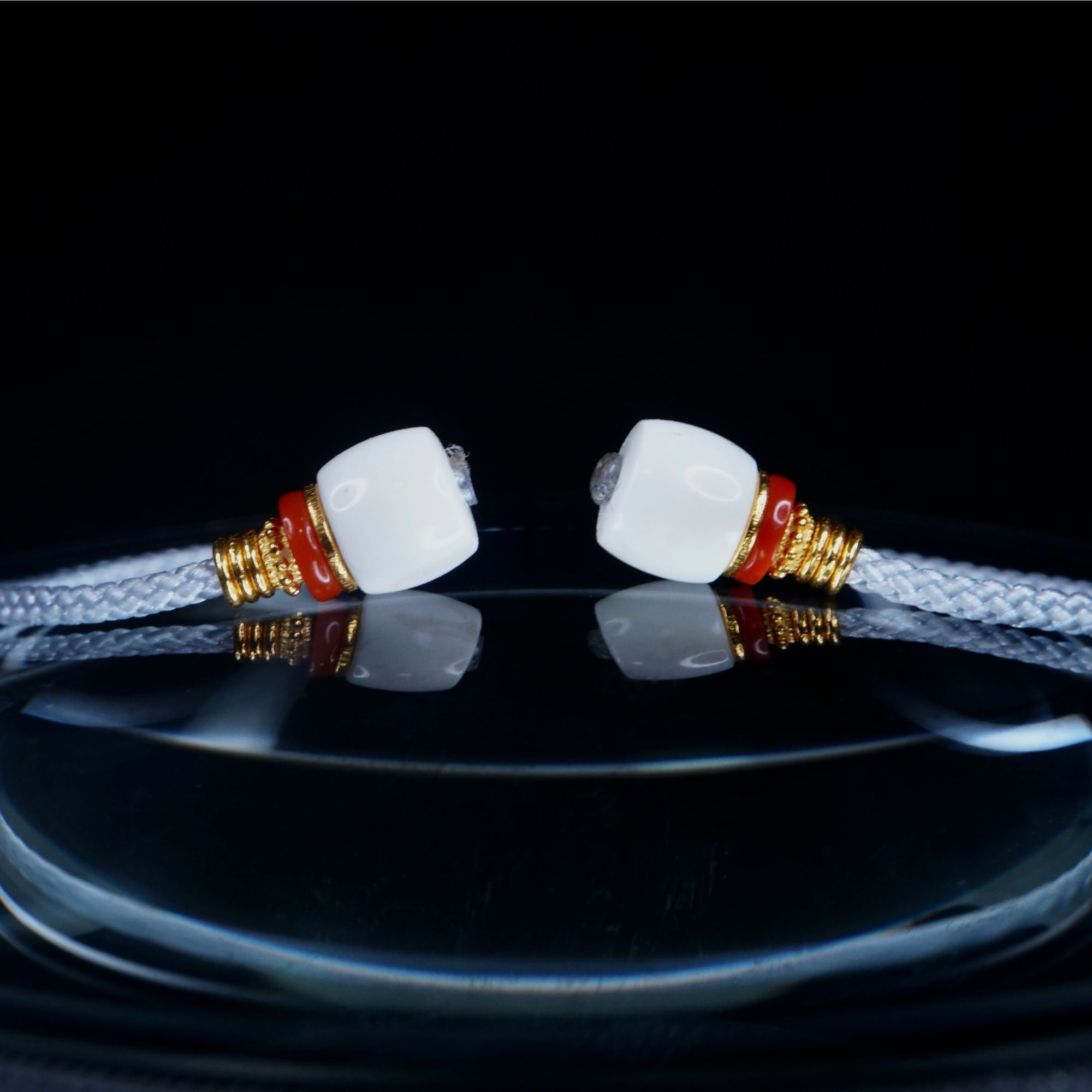 5.8mm漆瓷白满白18k金弟子珠 天然琥珀蜜蜡精品文玩配饰