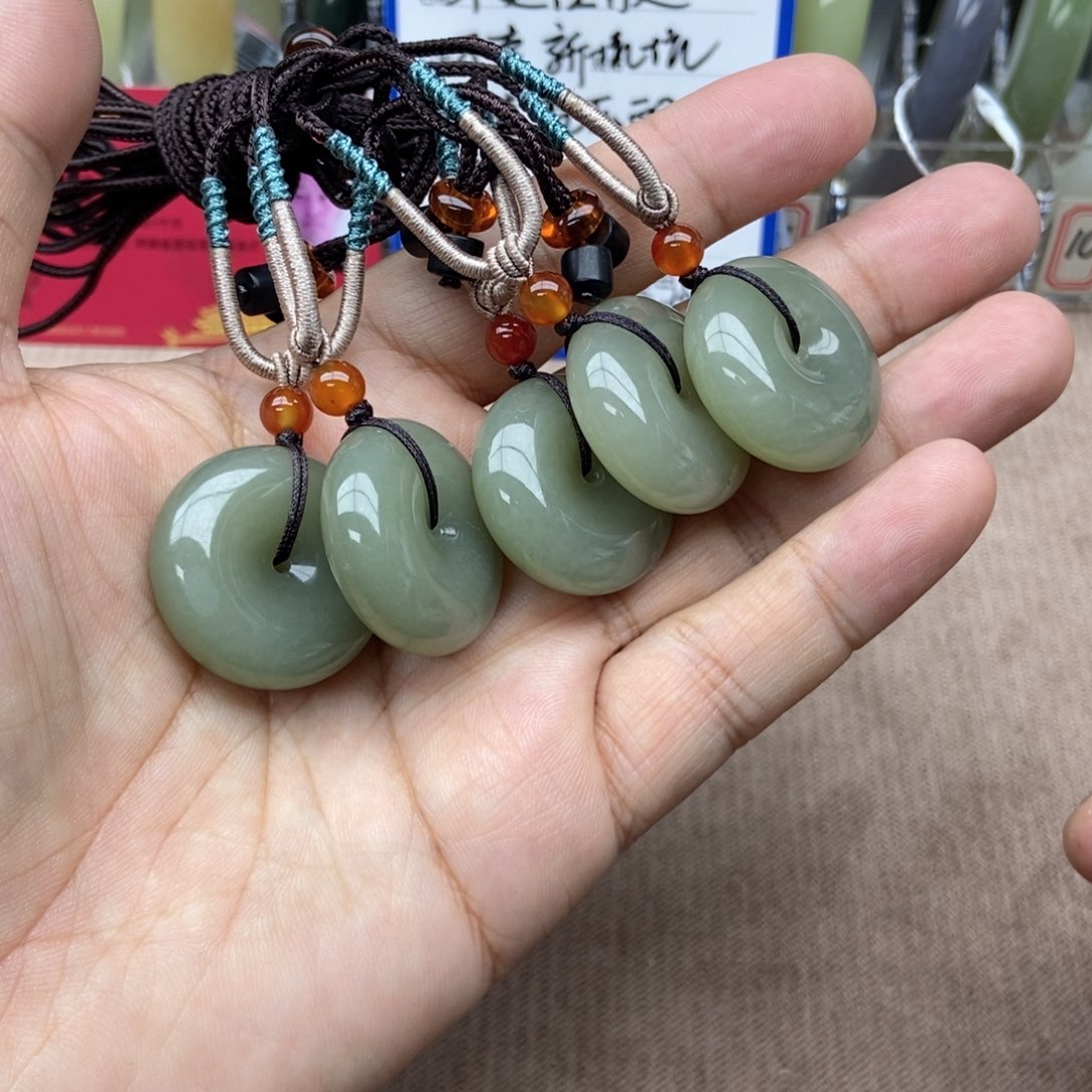 和田玉吊坠(不含链)未镶嵌