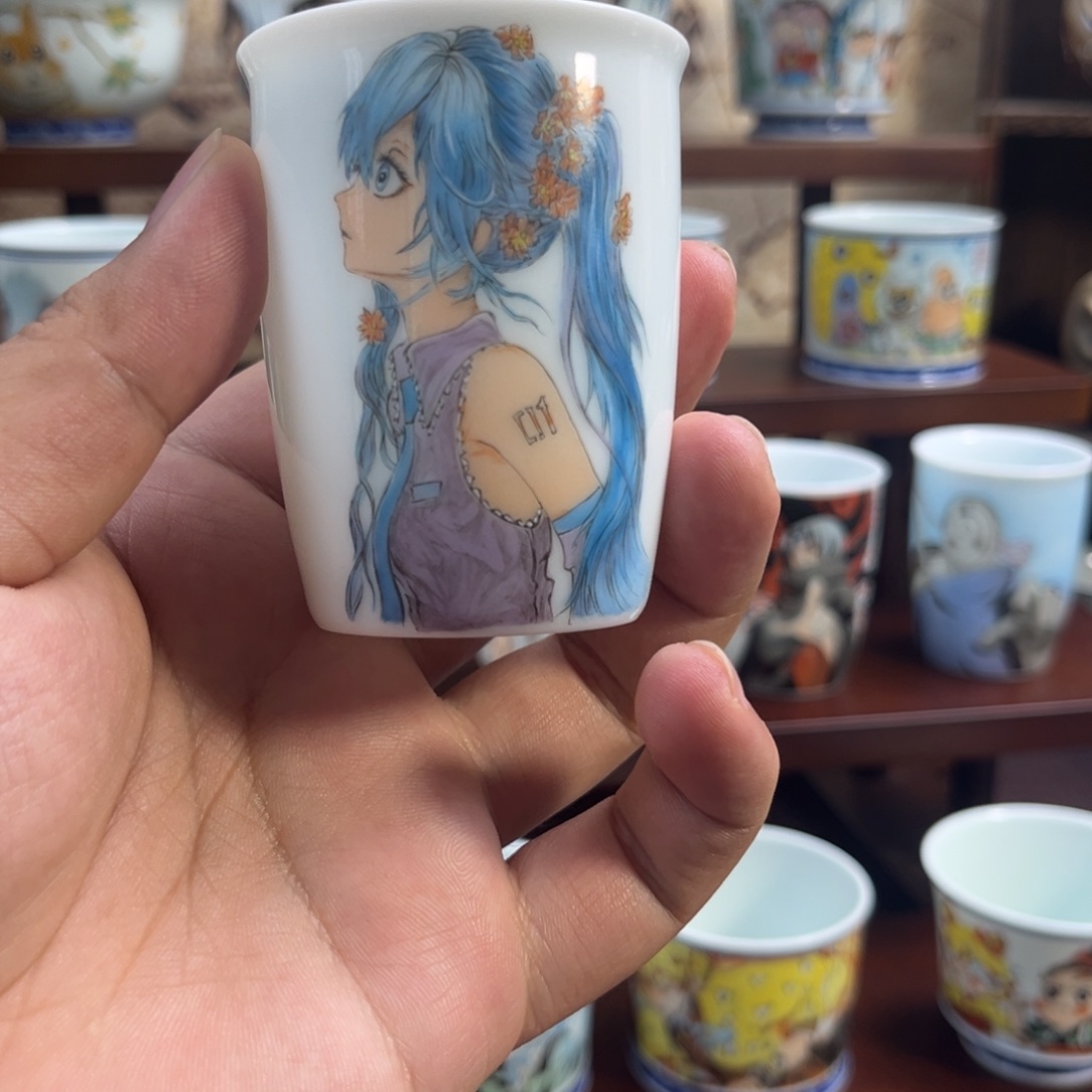 手绘初音未来杯子