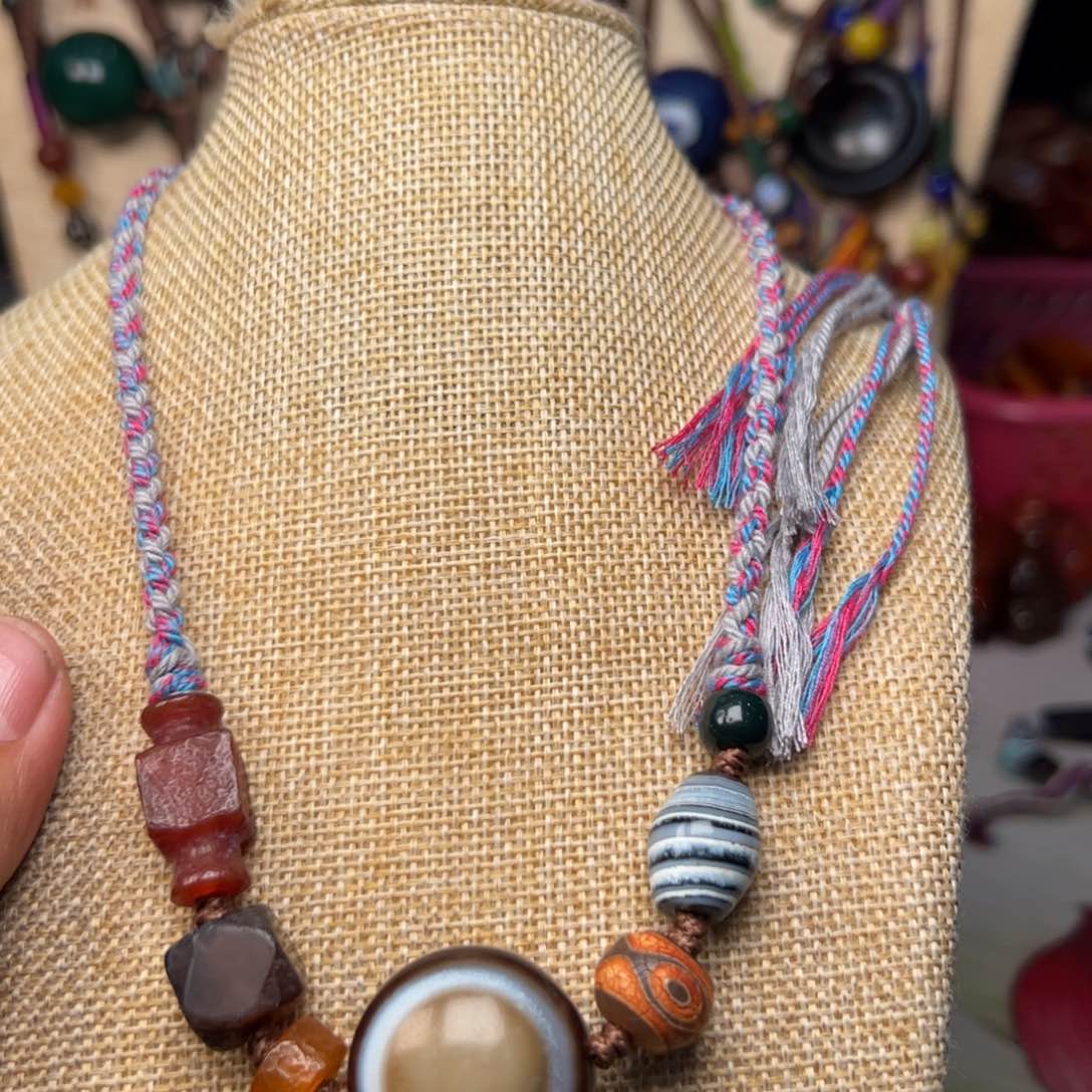 玛瑙/玉髓颈饰未镶嵌