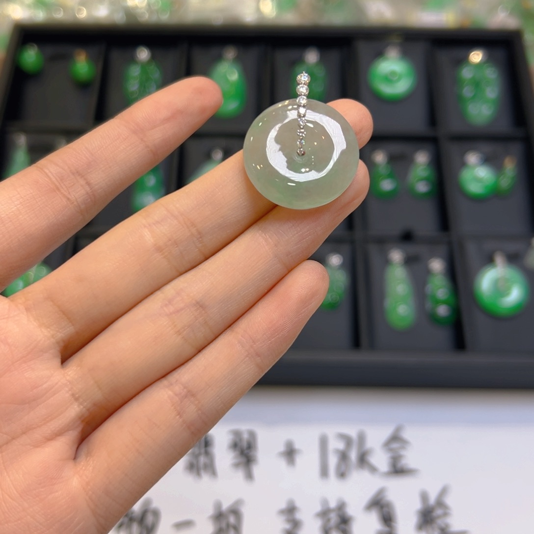 翡翠18K金镶嵌吊坠(不含链)