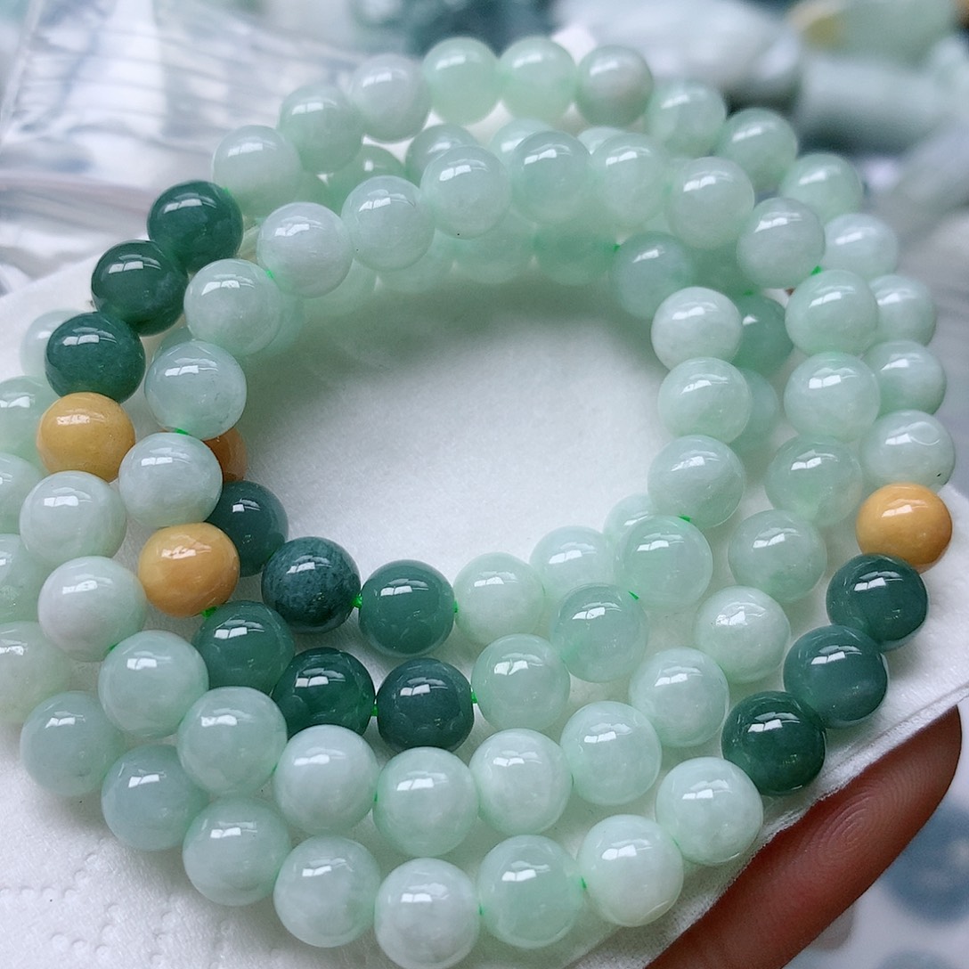 翡翠颈饰未镶嵌手串