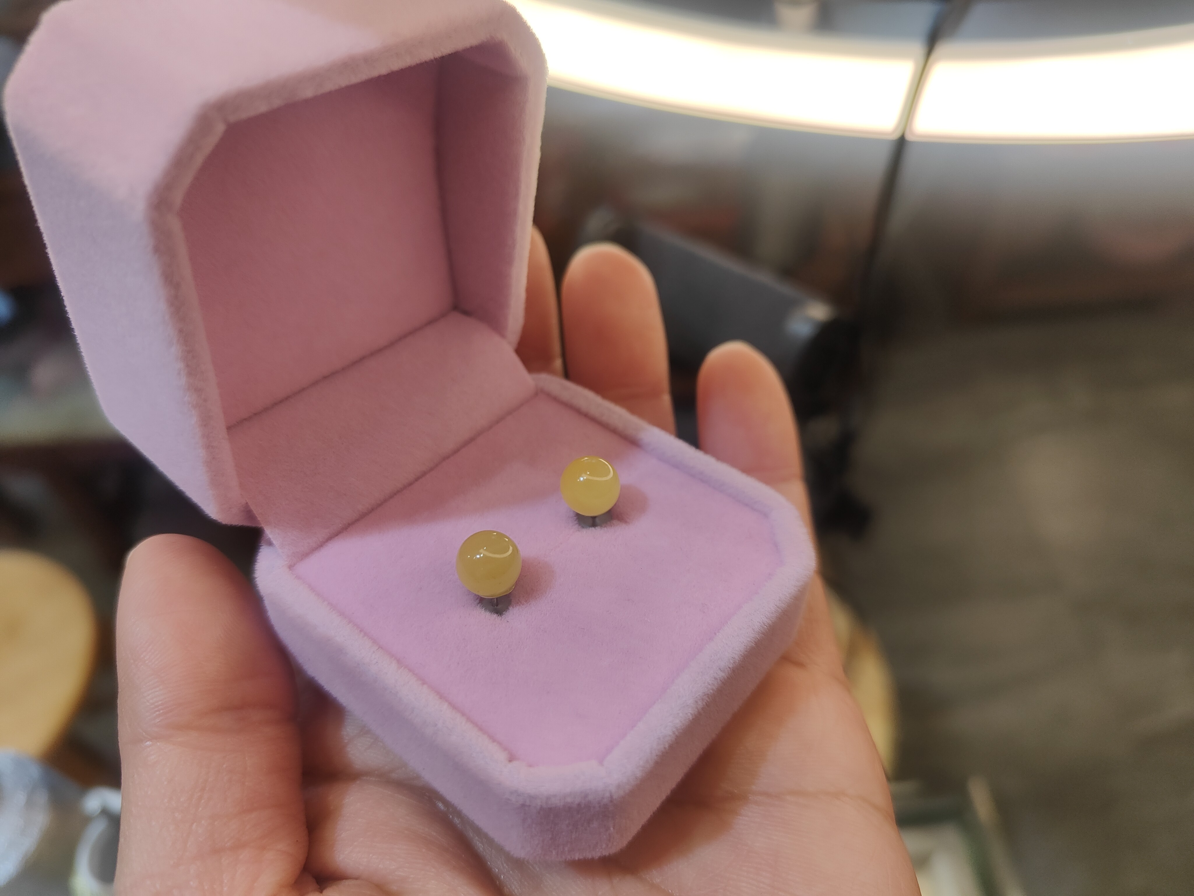 国风款蜜蜡耳钉时尚多样性发货