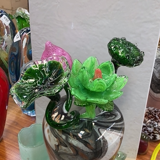 琉璃花瓶高45厘米宽12厘米