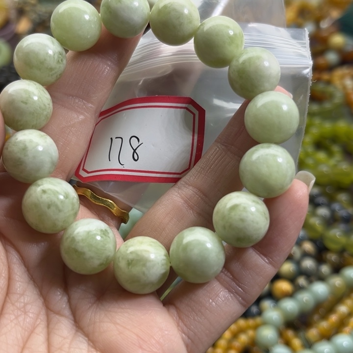 蛇纹石玉未镶嵌手链