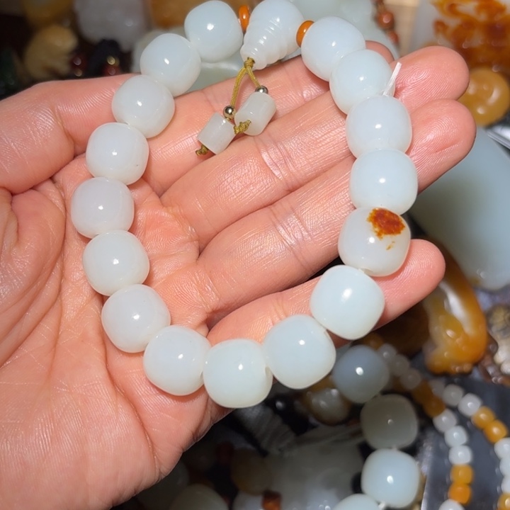 和田玉颈饰未镶嵌西****店