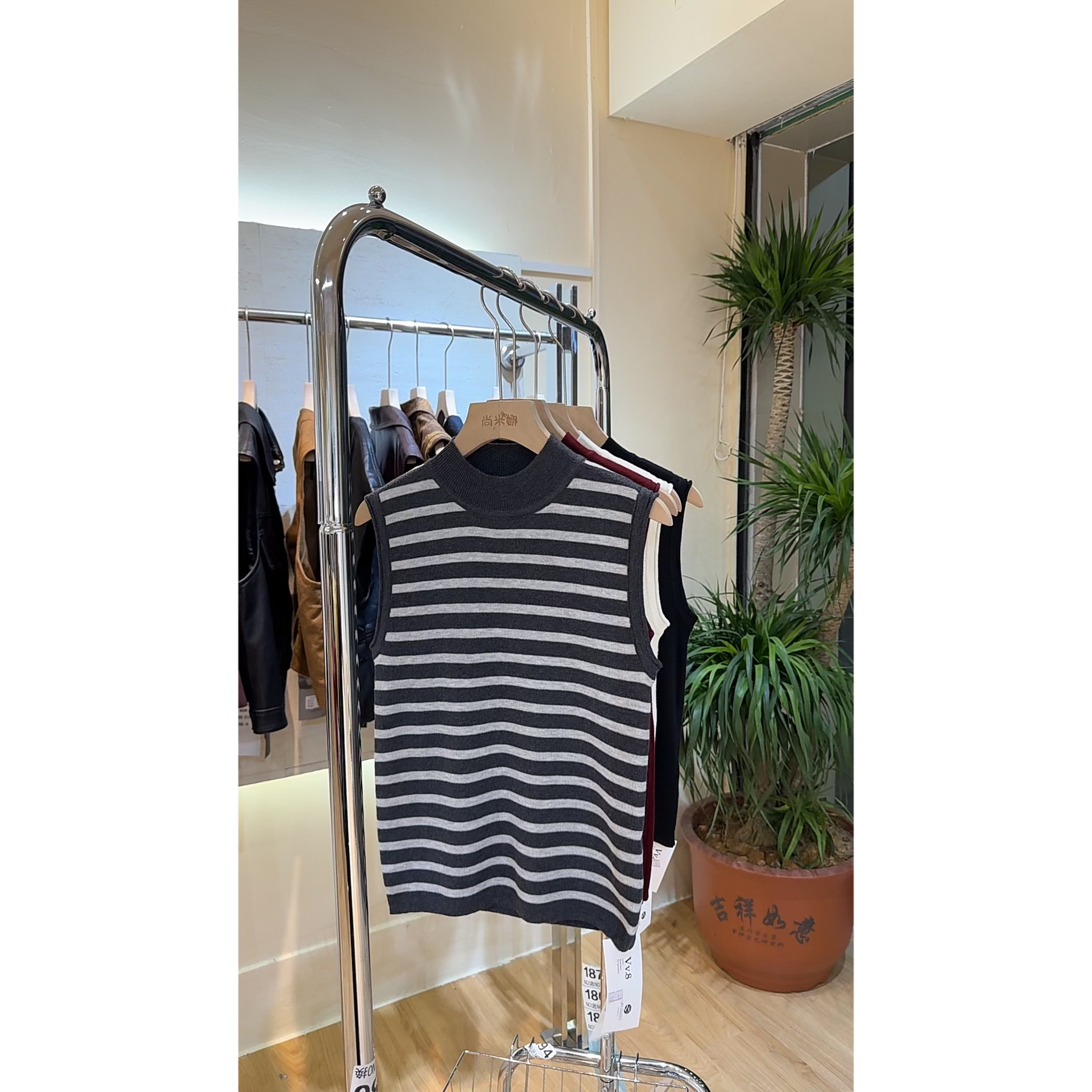 (尚米娜家)秋冬新款时尚轻奢简约中领立领无袖羊毛背心