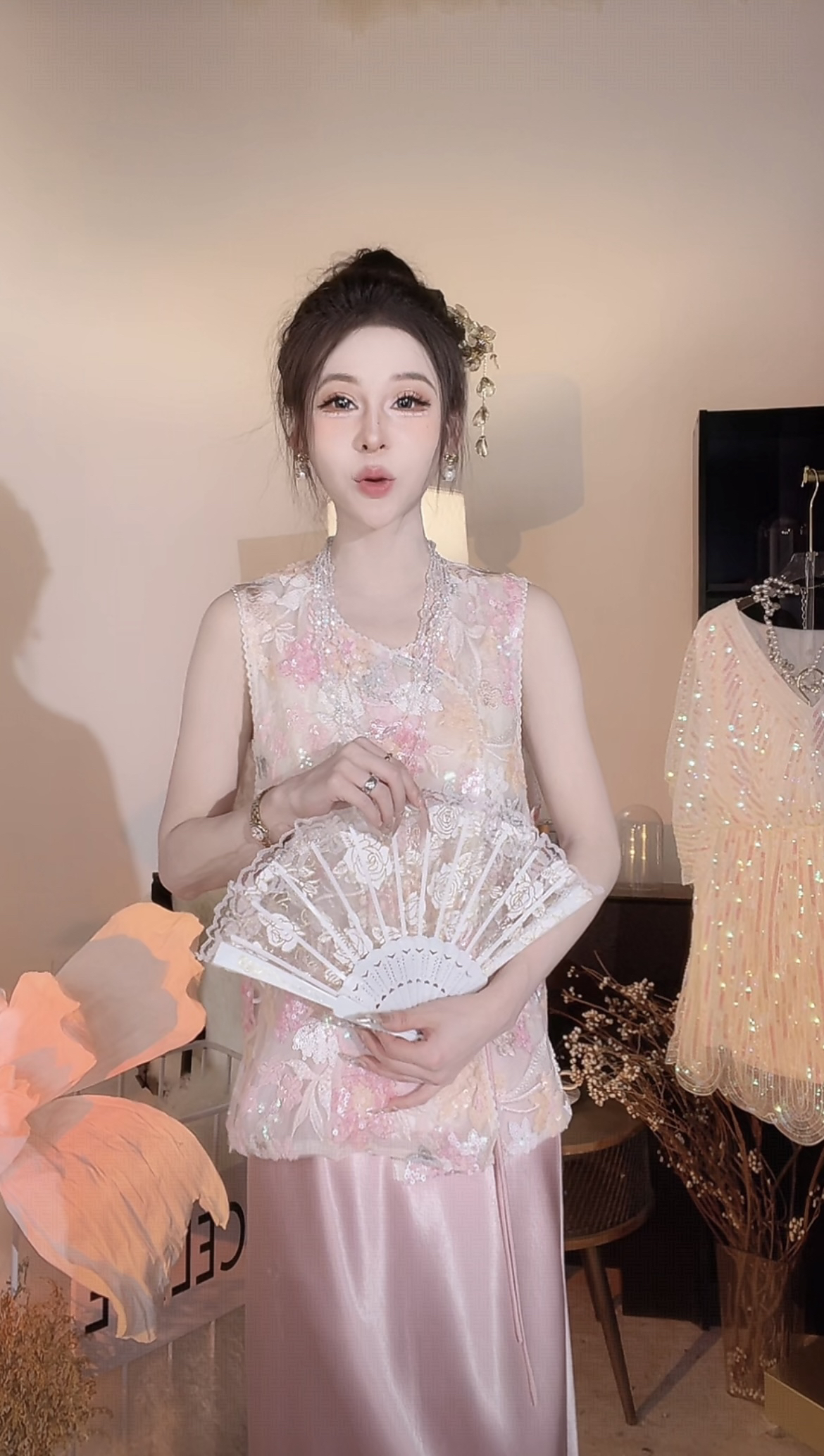 [崔]S0209 宽松显瘦蕾丝无袖法式勾花镂空蕾丝新中式小马甲