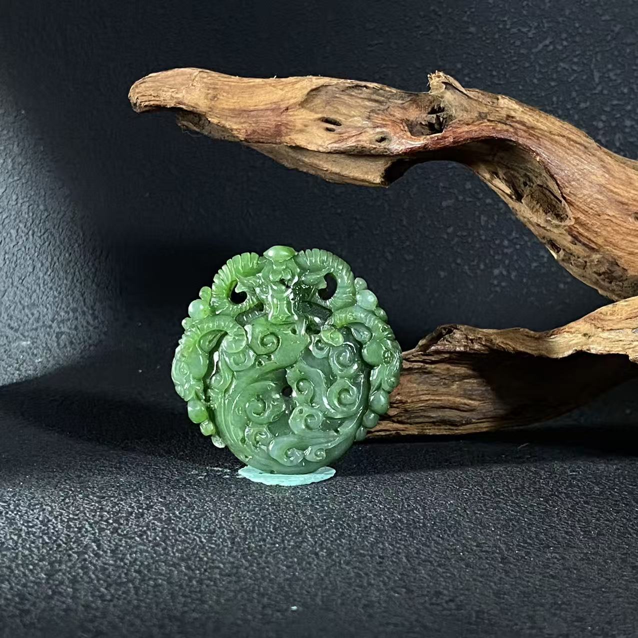 A981 和田玉吊坠  4B 3250573