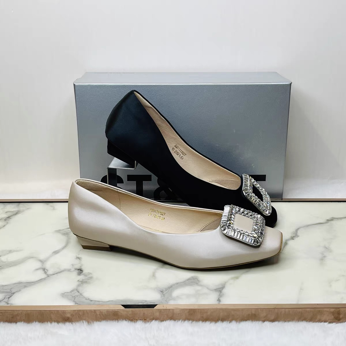 星期六2025春季新款方扣水钻百搭通勤浅口单鞋女鞋SSD1111027