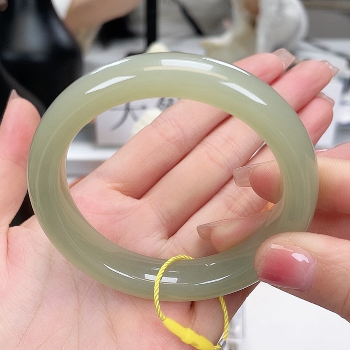 和田玉手镯5556未镶嵌