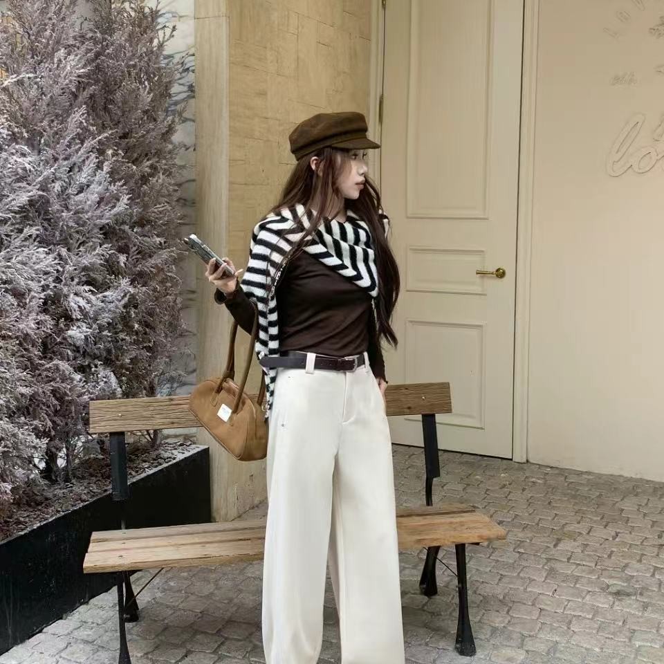 冬季新款杏白色阔腿加绒遮胯显瘦牛仔裤女款