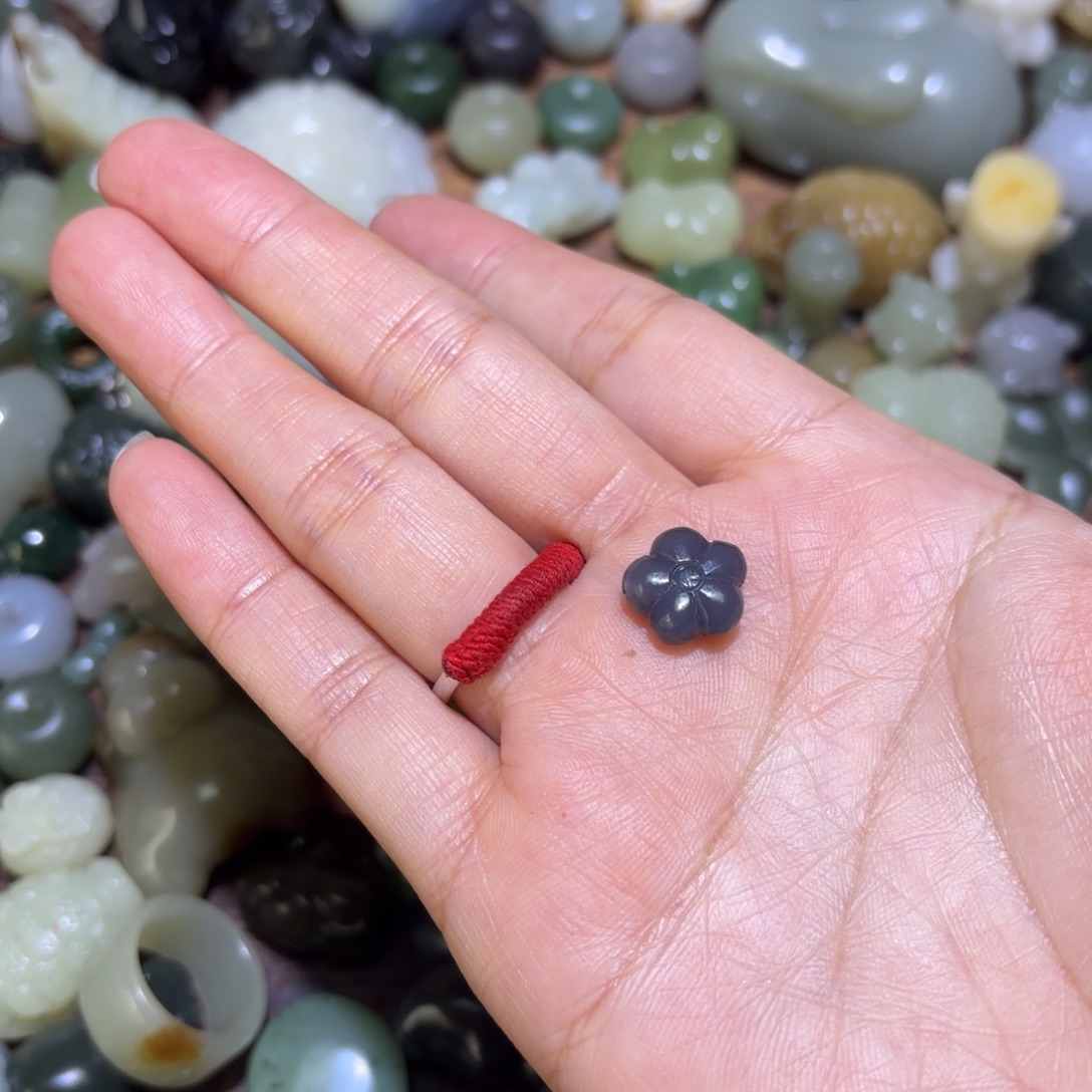 小***5和田玉未镶嵌珠宝半成品