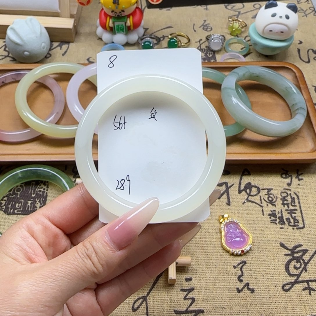 石英质玉手镯未镶嵌8