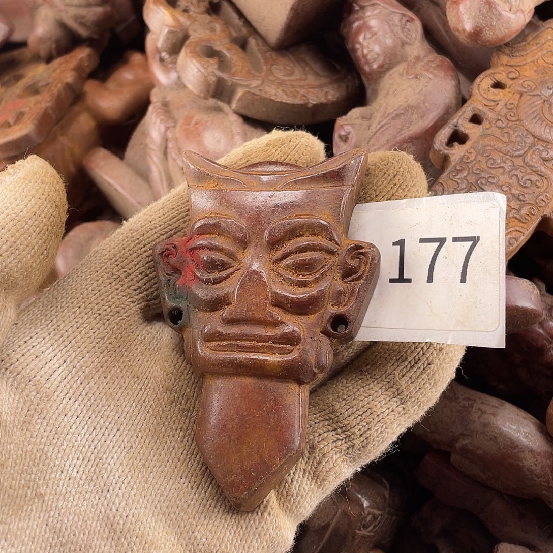 和田玉（糖玉）未镶嵌挂件