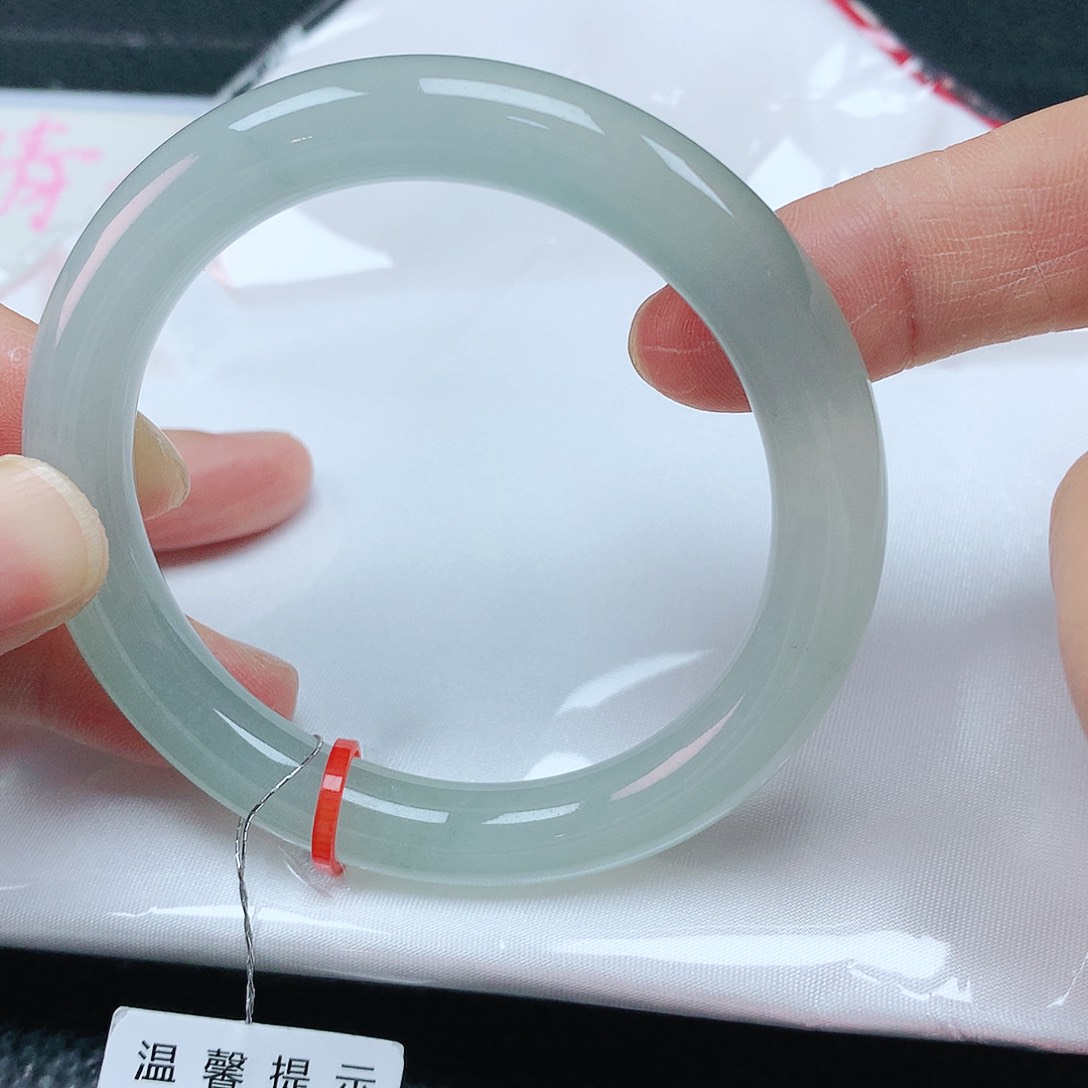 翡翠手镯未镶嵌52+圈