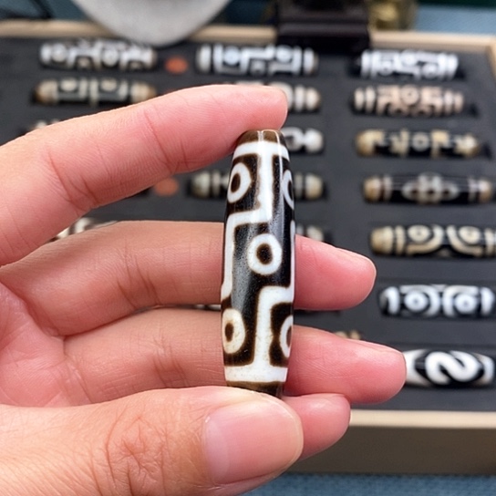 玛瑙吊坠未镶嵌坑*