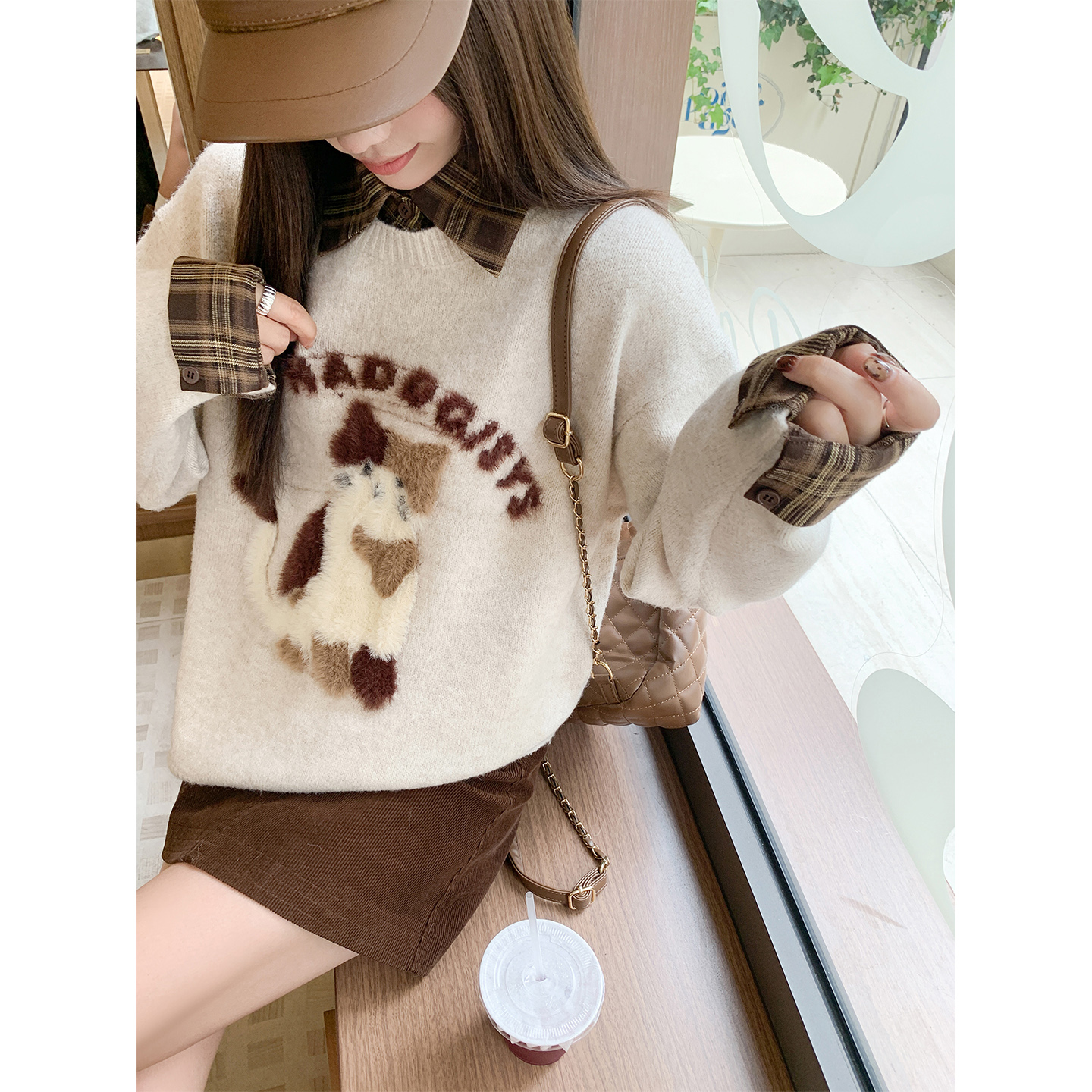 曾小咸 软萌猫咪格子翻领假两件毛衣ZA54MZF0470