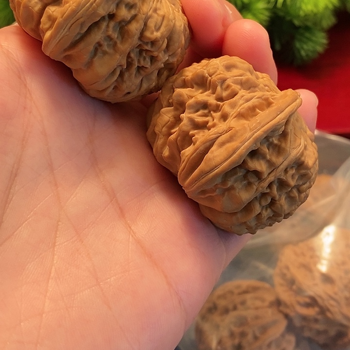 【闪购商品】文玩核桃吊坠a*n漫画楼