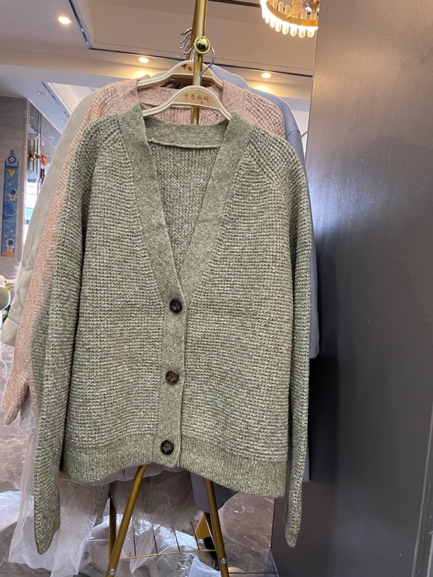 简约时尚。上衣NO退NO换