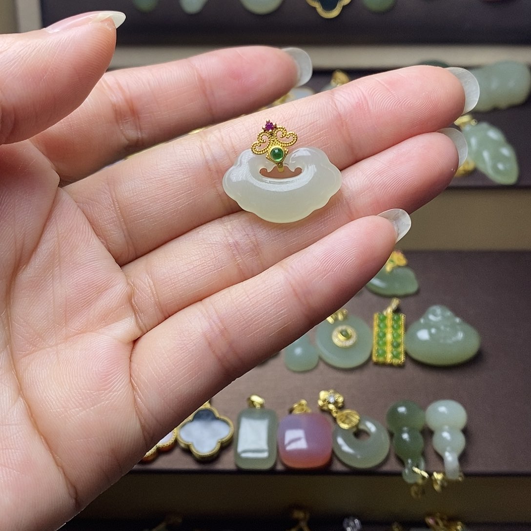 和田玉颈饰银S925镶嵌