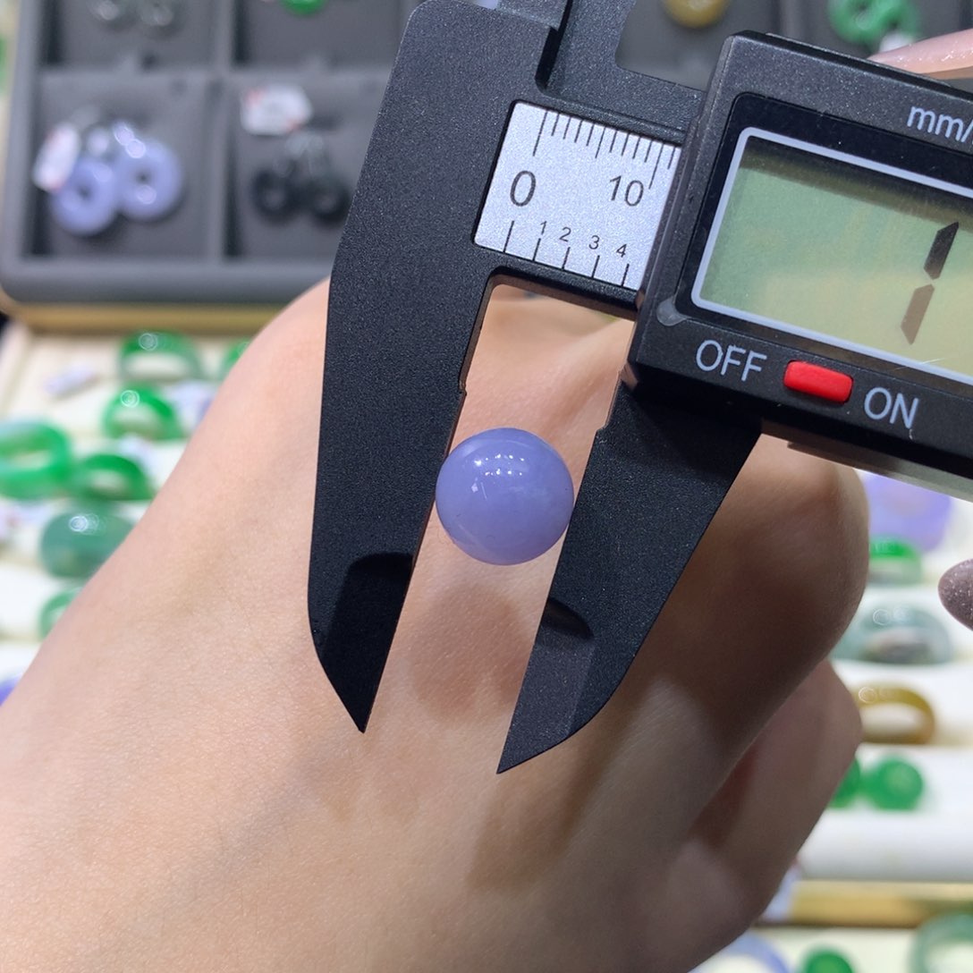 翡翠戒指未镶嵌紫珠