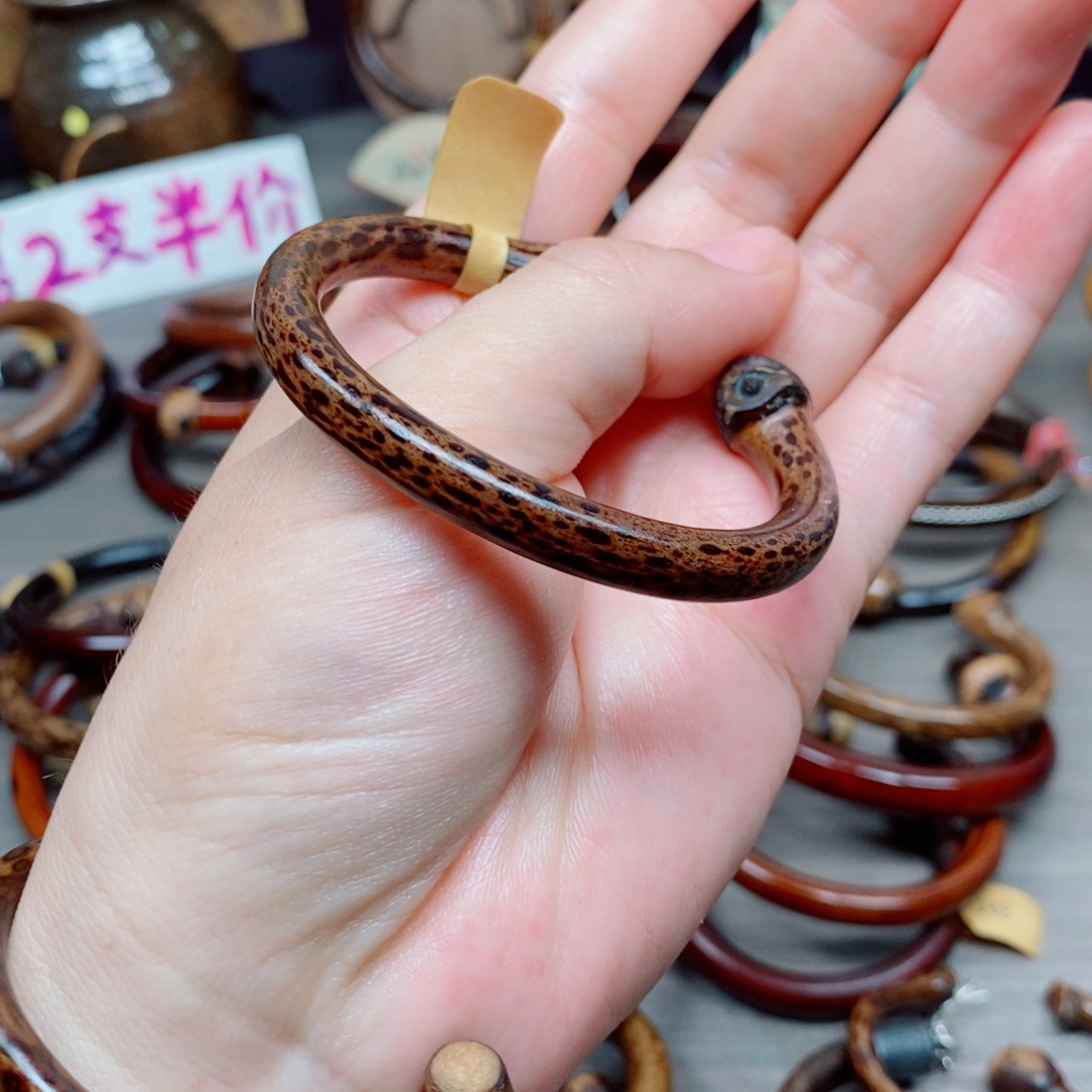 筱***)核桃其他金刚藤精品金钱豹
