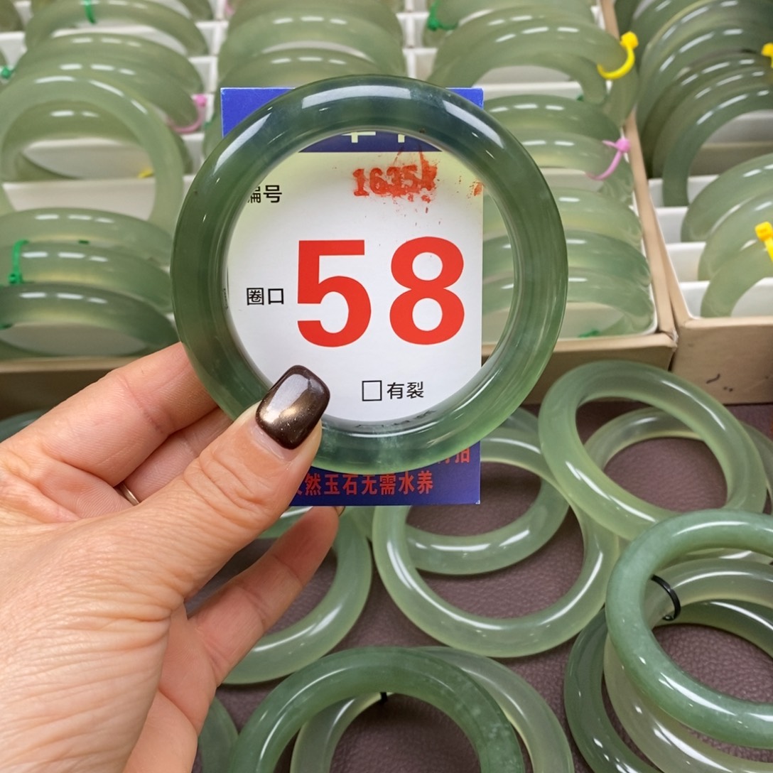 灼***号蛇纹石玉未镶嵌手镯