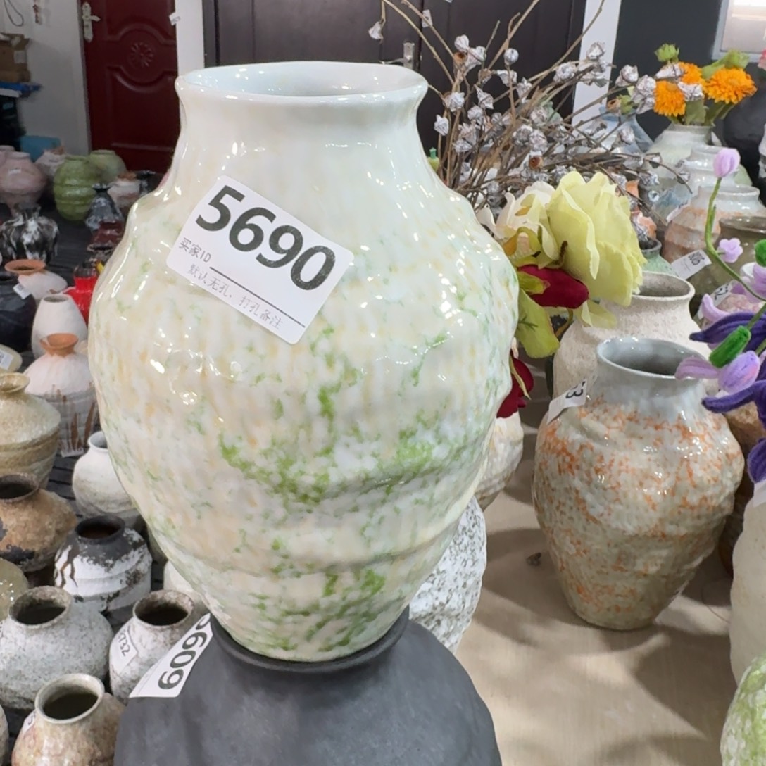 陈***丽陶摆件景德镇高温花瓶编码5680高28口8默认无孔