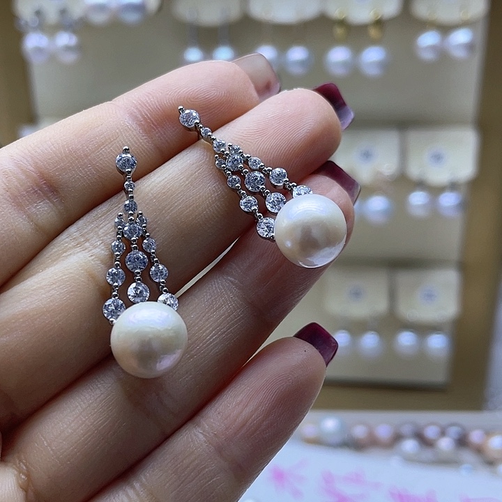 银S925镶嵌淡水珍珠耳饰