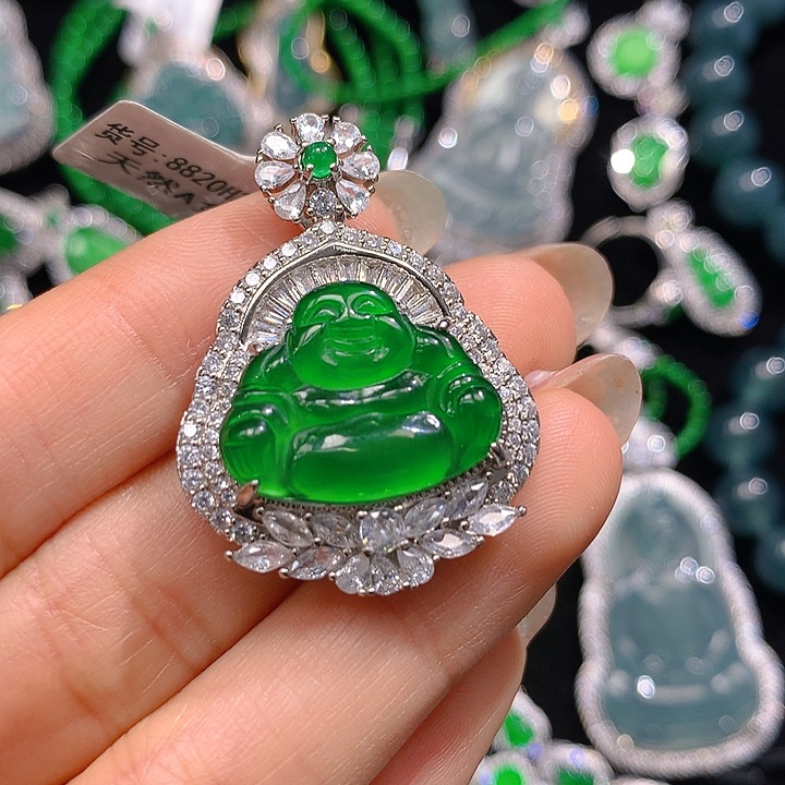 翡翠颈饰未镶嵌翡翠