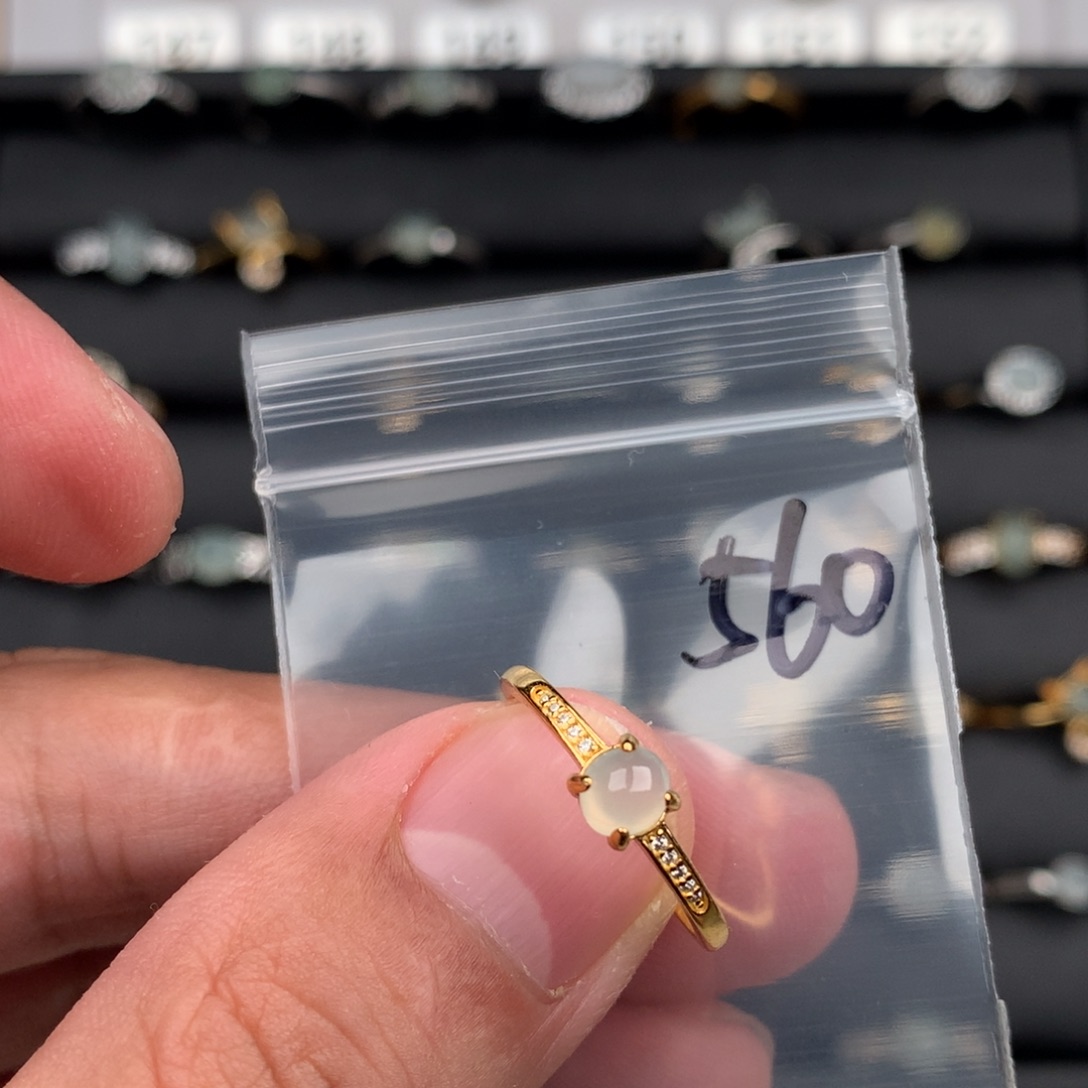 翡翠未镶嵌戒圈560