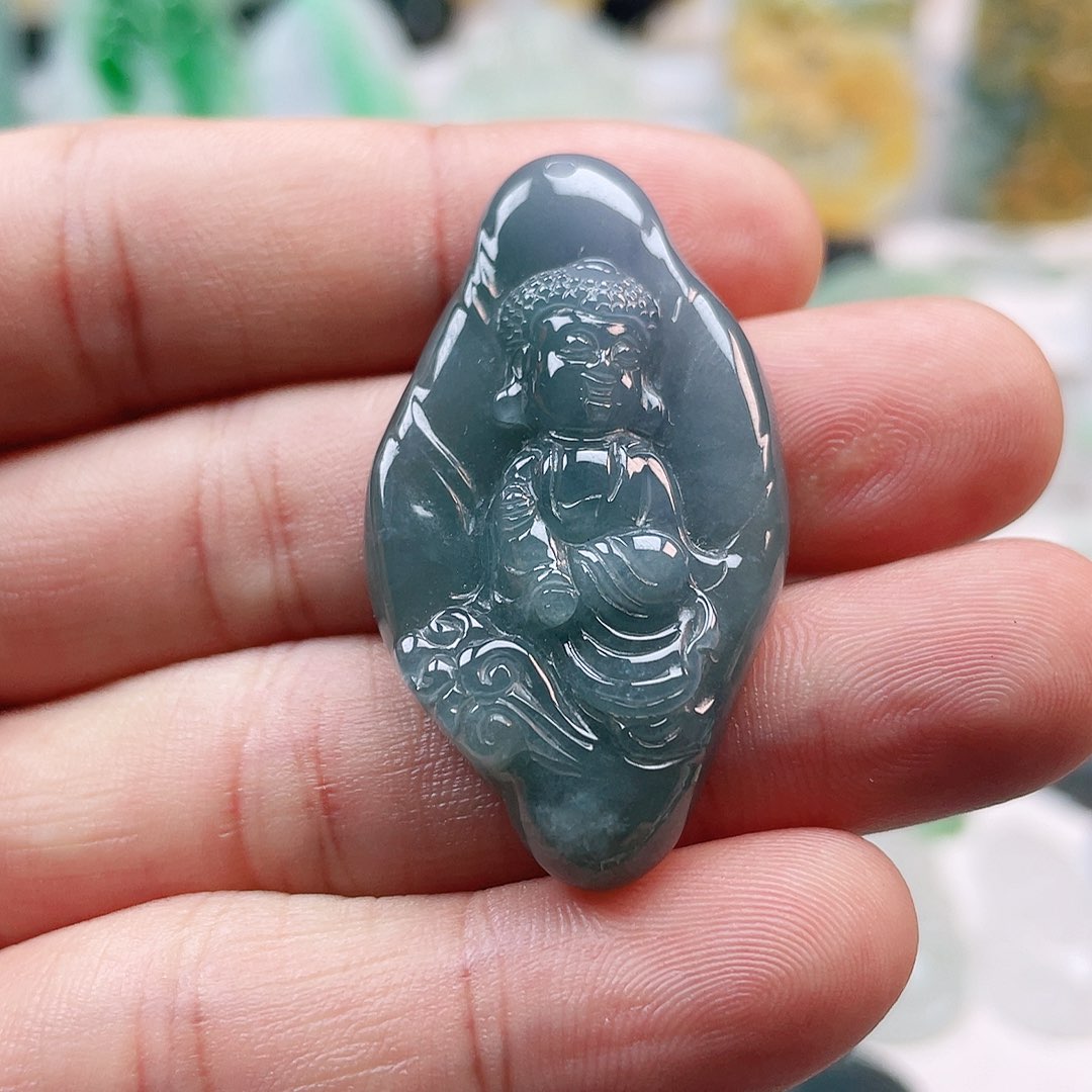翡翠颈饰未镶嵌宝宝佛