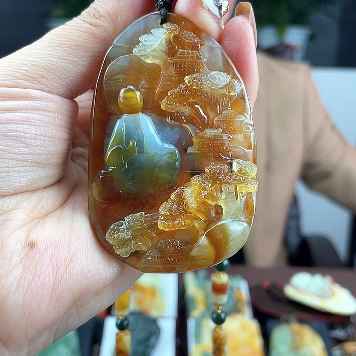 蛇纹石玉颈饰未镶嵌