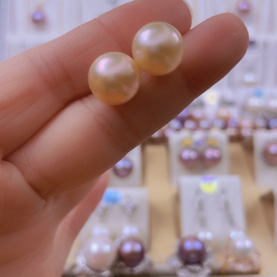 淡水珍珠银S925镶嵌耳饰