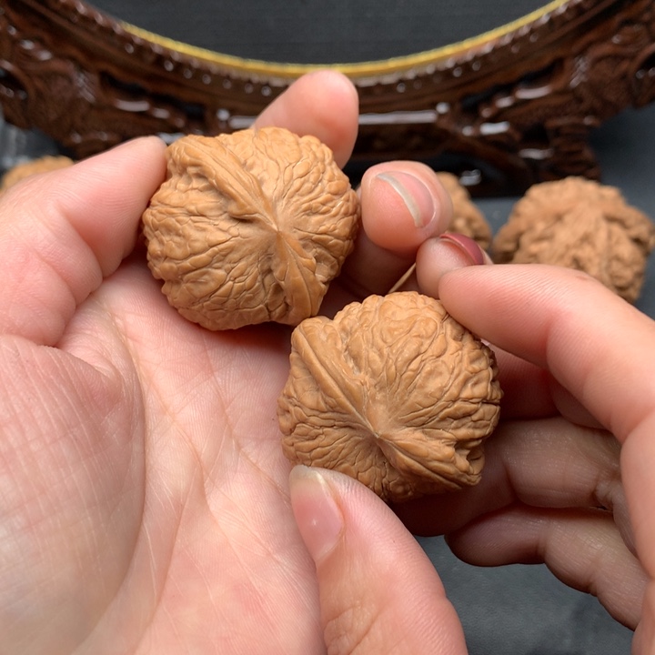 文玩核桃吊坠铁锤