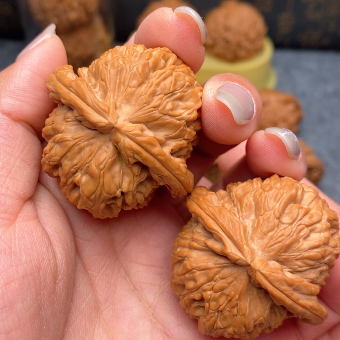 文玩核桃把件毕业球白43全品