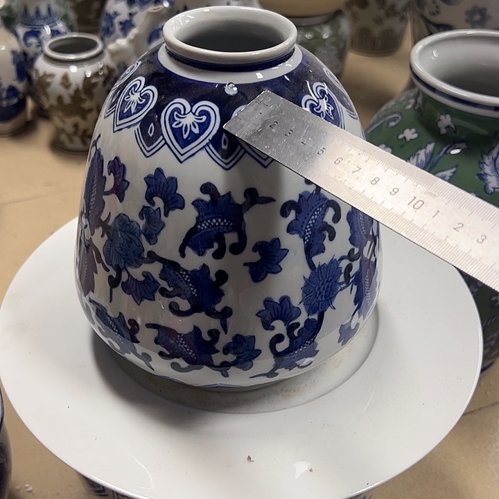 瓷片微瑕。。。。。。。。。。。。。